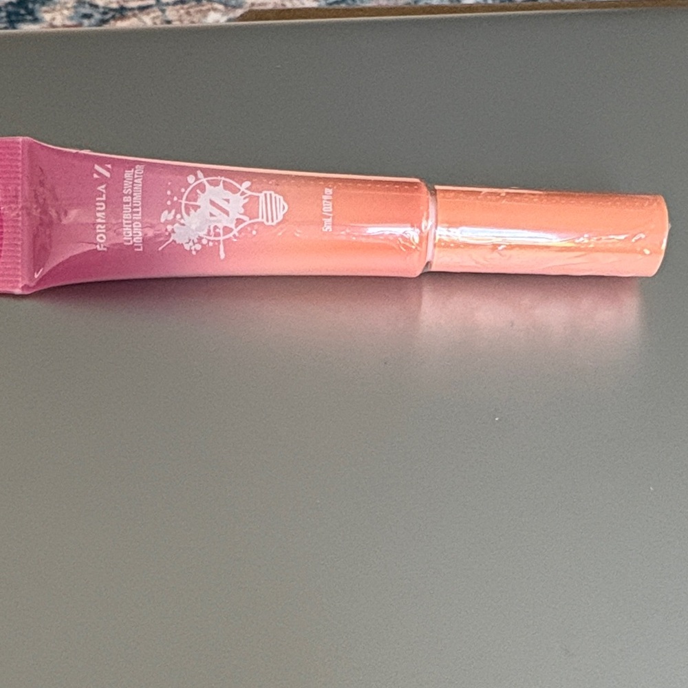 Formula Z lightbulb swirl liquid illuminator Very Slay